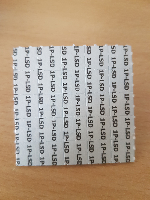 Sample 2 stuks LSD RC (1p-lsd) blotters 100 mcg
