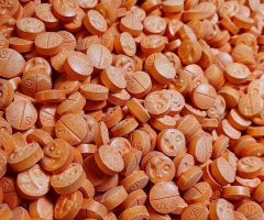 50x Orange Smiley 220mg MDMA Pills EU-EU